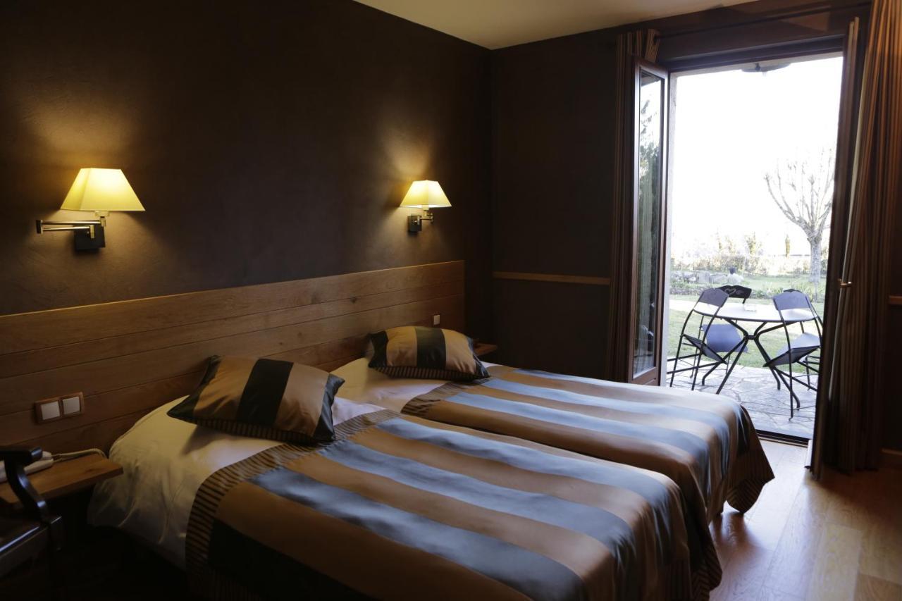 Logis Auberge Du Barrez Mur-de-Barrez Exteriér fotografie