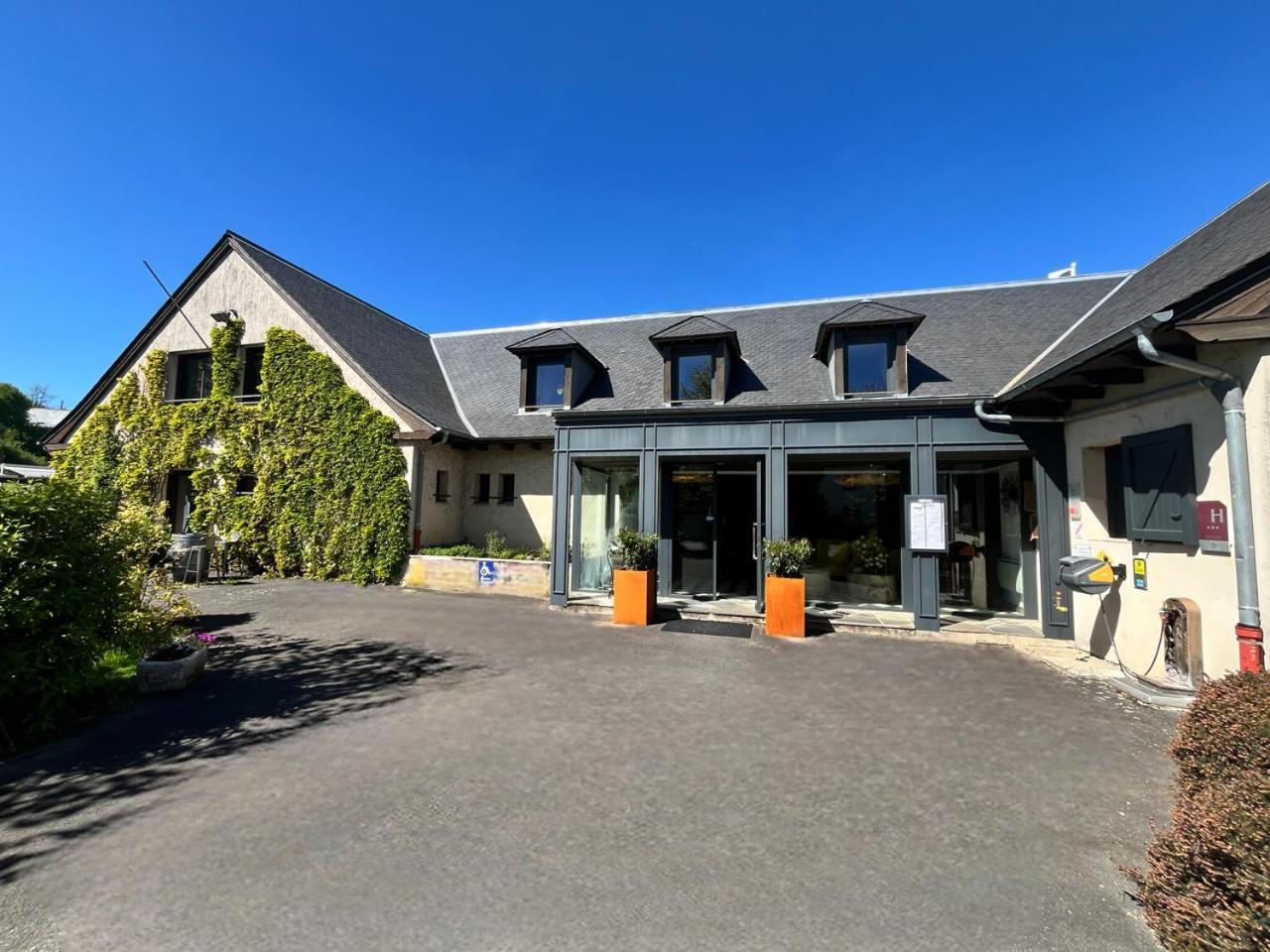 Logis Auberge Du Barrez Mur-de-Barrez Exteriér fotografie